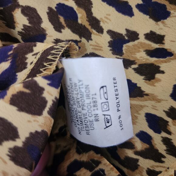 JH Collectibles Vintage Leopard Print Mock Neck Long Sleeve Top - Picture 7 of 10